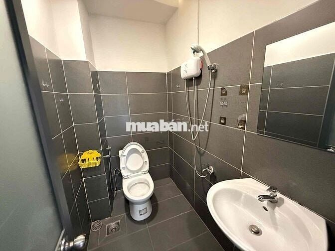 CĂN HỘ BAN CÔNG SIÊU THOÁNG NẰM NGAY NGÃ TƯ HÀNG XANH, ĐH UEF, HUTECH