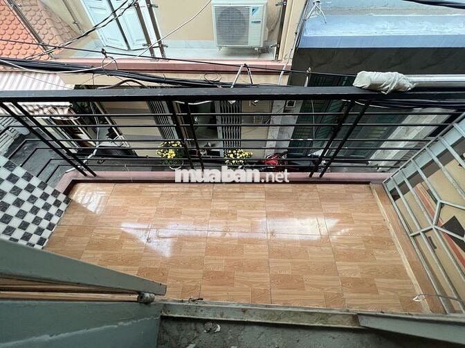 Phòng trọ nguyên căn riêng biệt 1 trệt 1 lầu có ban công
