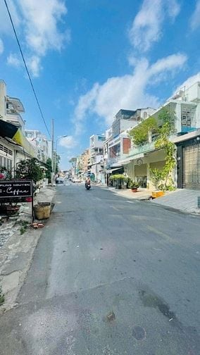 Bán nhà MT Phan Xích Long Q.11 - 3,65m x 15m - 4pn - 3 lầu -12,5 tỉ