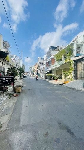 Bán nhà MT Phan Xích Long Q.11 - 3,65m x 15m - 4pn - 3 lầu -12,5 tỉ