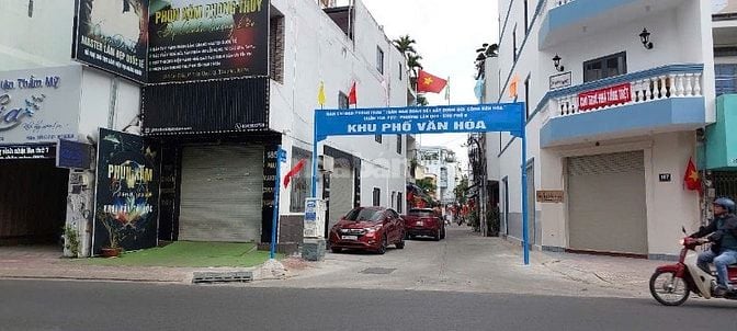 - Chính chủ cần bán nhà mặt tiền bùi thanh khiết xã bình Chánh TP HCM.