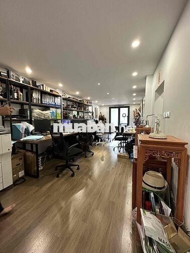 CHỦ CẦN BÁN GẤP TẬP THỂ QUỲNH MAI 100M2 TẦNG 2 CHỈ 4.98 TỶ
