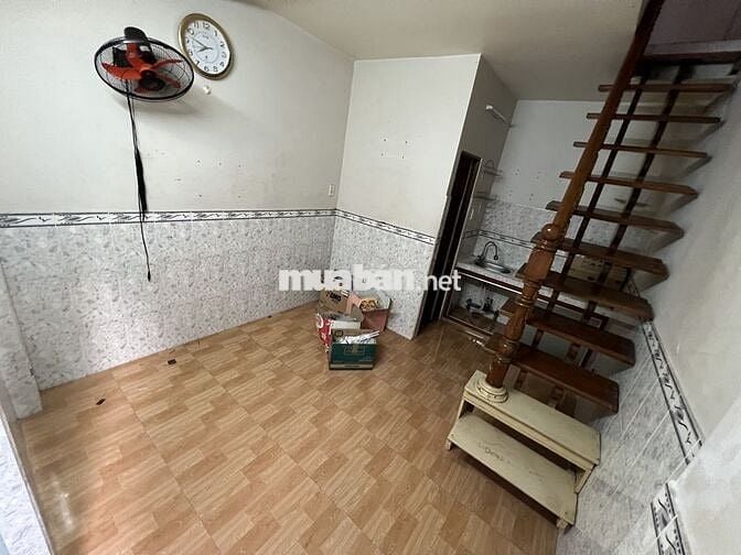 Phòng trọ nguyên căn riêng biệt 1 trệt 1 lầu có ban công