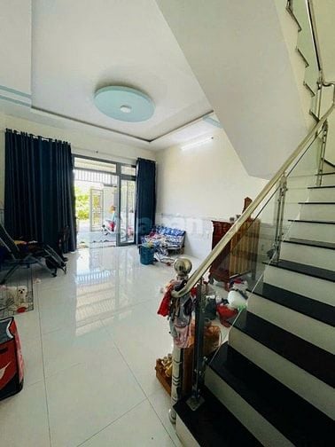 Chính chủ bán gấp nhà chợ Bình Chánh,Đoàn nguyễn tuấn,shr 1,38ty,ô tô