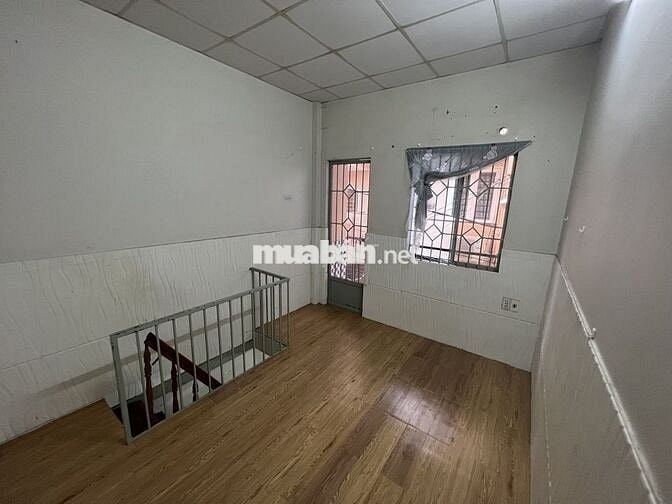 Phòng trọ nguyên căn riêng biệt 1 trệt 1 lầu có ban công