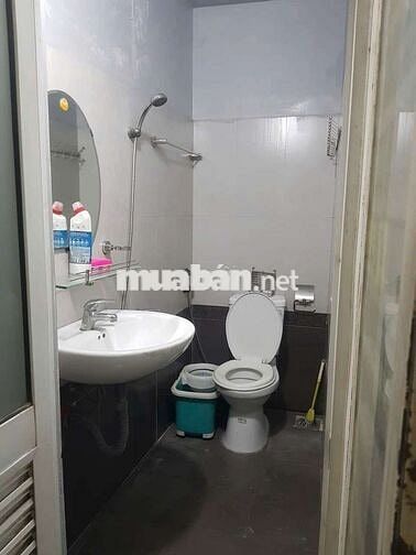 Nhà mới sơn sửa lại, cho thuê 1 trệt 1 lửng đúc 2pn kín 1wc