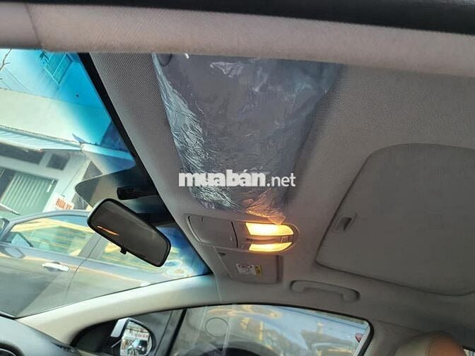 Hyundai Elantra 2.0 AT model 2018, màu trắng