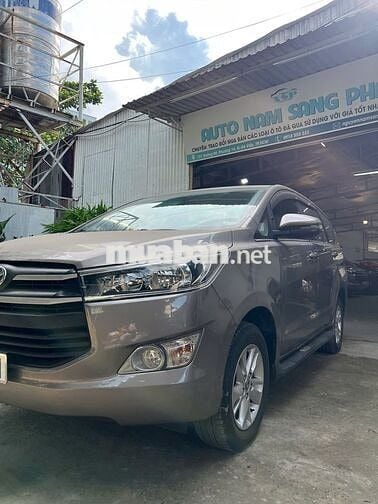 Mới 6.000 km - thật sự quá mới Innova E sàn 2019