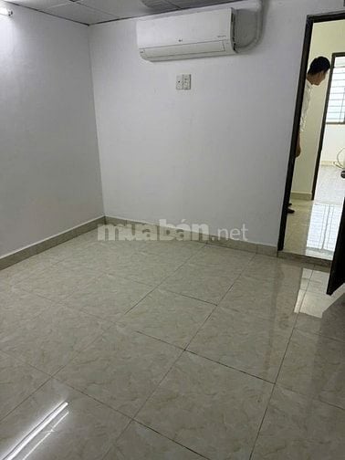 Tôi chính chủ cần bán gấp căn nhà ngay chợ bình chánh chỉ 1ty380,75m2