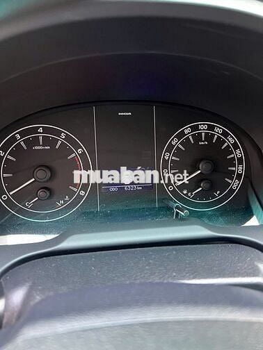 Mới 6.000 km - thật sự quá mới Innova E sàn 2019