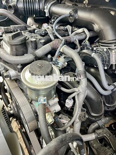 Mới 6.000 km - thật sự quá mới Innova E sàn 2019
