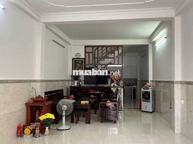 Cho thuê nhà Full nội thất, máy lạnh, Thạnh Xuân 47 gần cầu Phú Long.