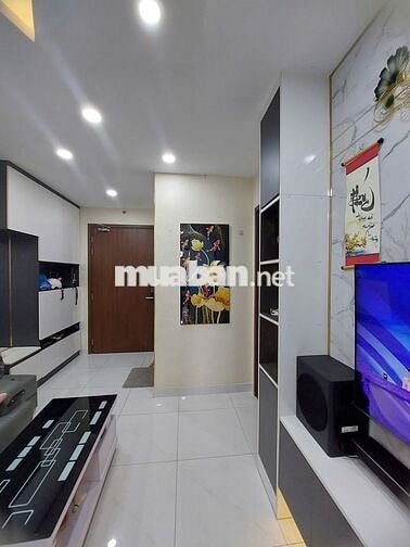 Em Phúc chuyên cho thuê Green river 3pn 2wc đầy đủ nội thất, kế Q5,10.