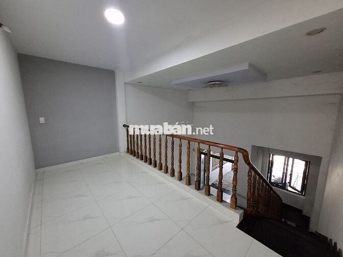 Nhà phố đường xe hơi, diện tích >100m2, Thủ Dầu Một