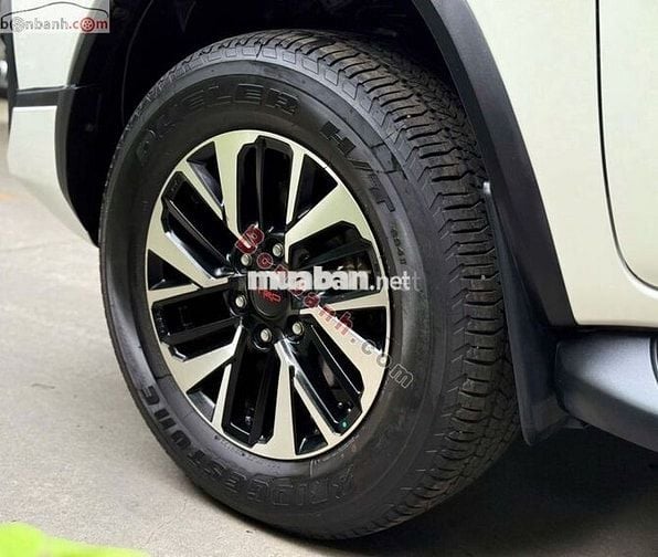 Toyota Fortuner 2.4G 4x2 AT 2019 - 820 Triệu