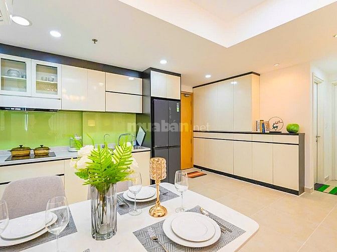 Bán Căn hộ Masteri Thảo Điền tầng thấp 2 phòng ngủ view hồ bơi 70m2