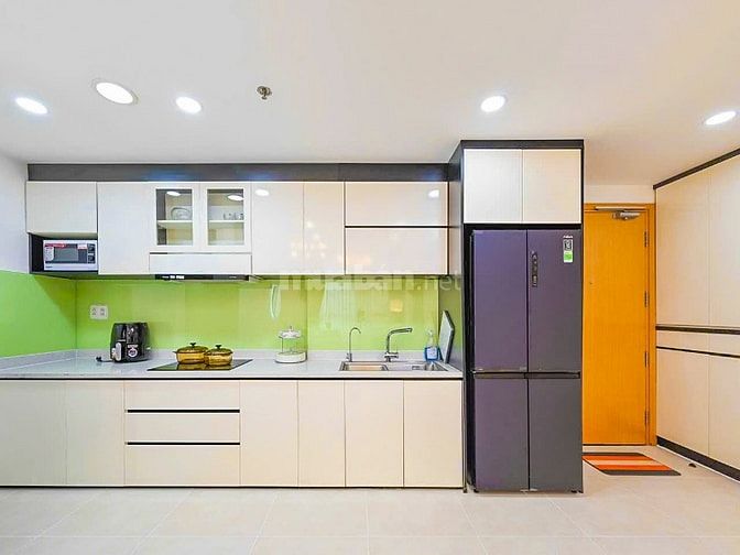 Bán Căn hộ Masteri Thảo Điền tầng thấp 2 phòng ngủ view hồ bơi 70m2
