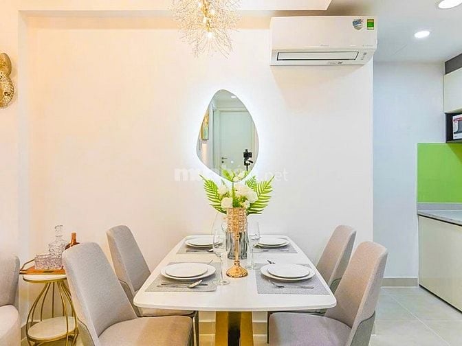 Bán Căn hộ Masteri Thảo Điền tầng thấp 2 phòng ngủ view hồ bơi 70m2