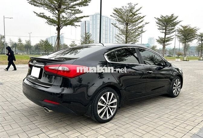 Kia K3 1.6AT 2015 màu đen cọp