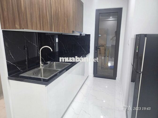 Cho thuê 2PN Full toàn bộ nội thất chỉ xách vali vào ở, phòng mát