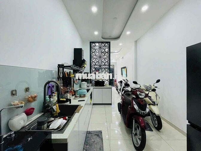 Bán Nhà 1/ Lê Đức Thọ. hẻm xe tải né nhau. 4 tầng. chỉ 5.98