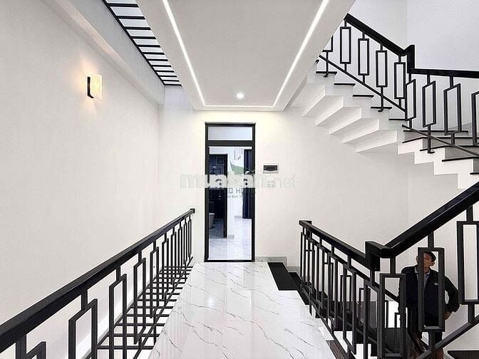 CHO THUÊ NHÀ 3 TẦNG MỚI XÂY CỰC ĐẸP KĐT HÀ QUANG 2 GIÁ 20 TRIỆU
