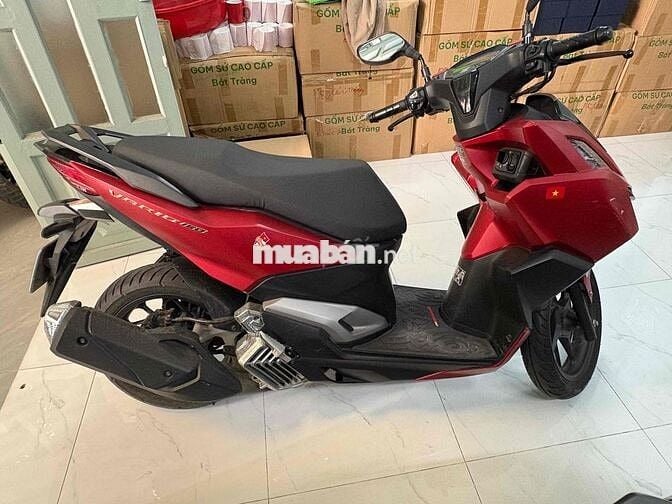 Xe Vario 160 ABS màu đỏ, Nhà sử dụng, đi ít