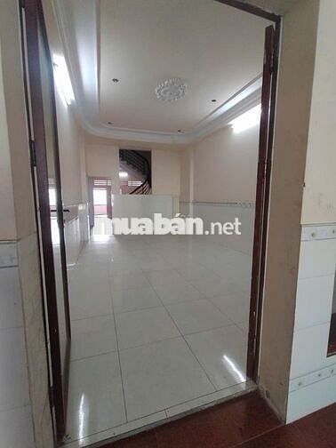 Cho thuê nhà nguyên căn 120m2 mặt tiền đường Vĩnh Lộc, 1 lầu