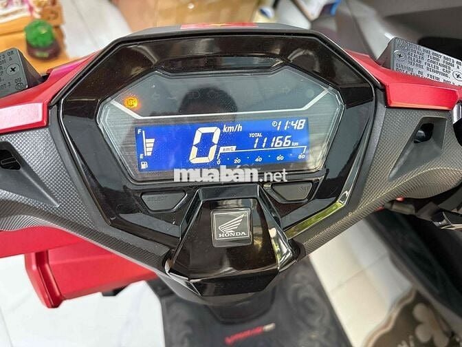 Xe Vario 160 ABS màu đỏ, Nhà sử dụng, đi ít