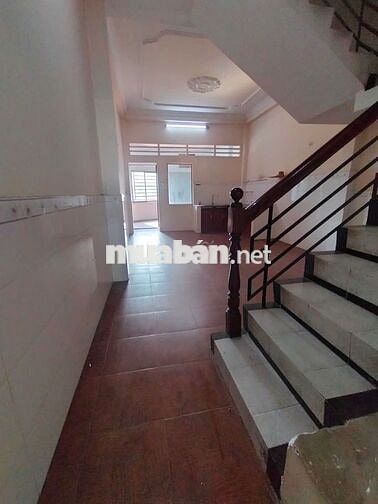Cho thuê nhà nguyên căn 120m2 mặt tiền đường Vĩnh Lộc, 1 lầu