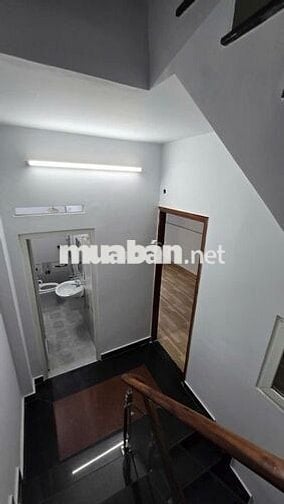 NHÀ HXH QUANG TRUNG, P.8, Q.GÒ VẤP-DT4,5X10m 6PN 4WC