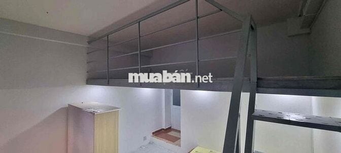 PHÒNG DẠNG STUDIO CHO THUÊ GÁC RỘNG,CÓ CỬA SỔ MÀ GIÁ HẠT DẺ Ở TÂN BÌNH