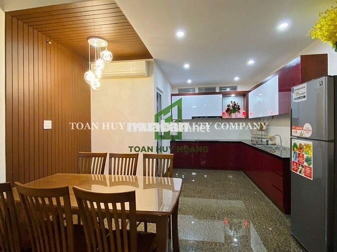 Nhà đẹp 4 tầng gần Vincom Đà Nẵng 4 phòng ngủ hiện đại