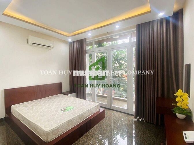 Nhà đẹp 4 tầng gần Vincom Đà Nẵng 4 phòng ngủ hiện đại