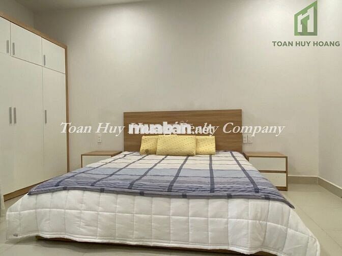 Nhà đẹp 3 tầng gần đường Phạm Văn Đồng 4PN khép kín hiện đại