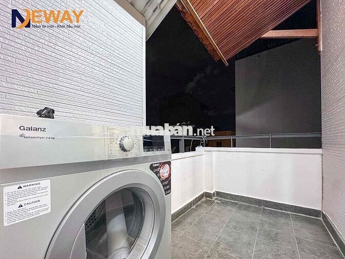 STUDIO BAN CÔNG NỘI THẤT CAO CẤP KẾ BÊN ĐẦM SEN