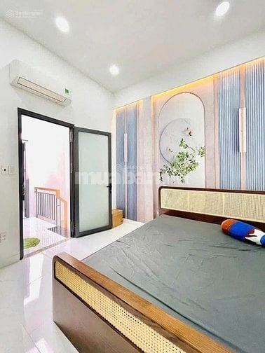 Bán nhà giá ngộp 1,9 tỷ gần KĐT Vạn Phúc - HXH cho thuê 12tr / tháng