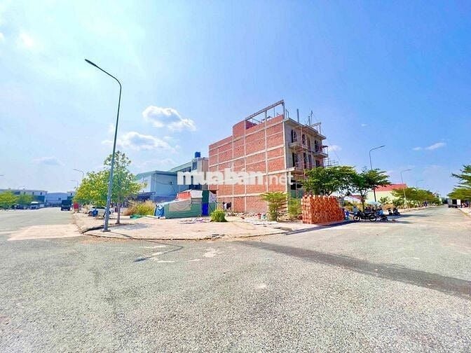 BÁN GẤP LÔ GÓC NỀN BIỆT THỰ 191m2 GIÁ 3tỷ6 THƯƠNG LƯỢNG TRỰC TIẾP
