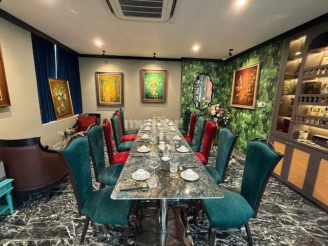 Bán khách sạn 4 sao trung tâm Ba Đình gần Lăng Bác, Chợ Ngoc Hà 