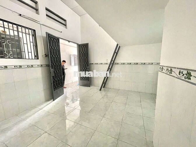 PHÒNG RỘNG- GÁC CAO- SẴN MÁY LẠNH- GẦN KCN TÂN BÌNH- 3TR4