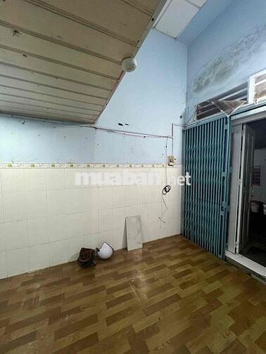 Nhà hẻm gác lửng, hẻm thông đường chính, diện tích sử dụng 60m2