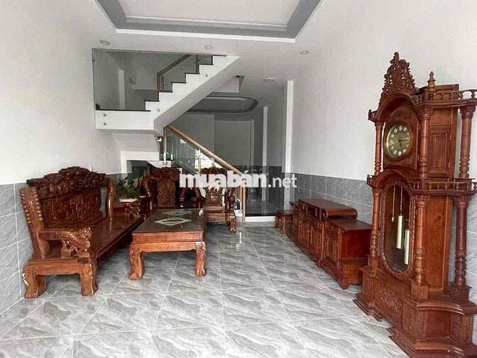 Nhà trệt lầu mới 2 phòng KDC Hồng Loan