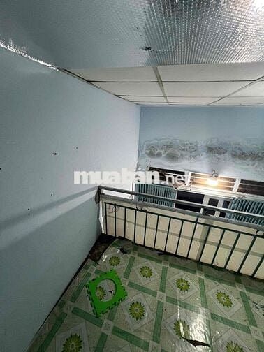 Nhà hẻm gác lửng, hẻm thông đường chính, diện tích sử dụng 60m2