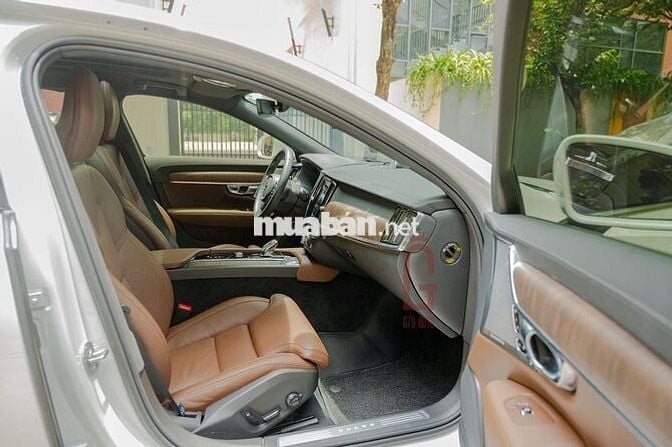 Volvo S90 2025 LWB Ultimate B6 AWD - 300 km