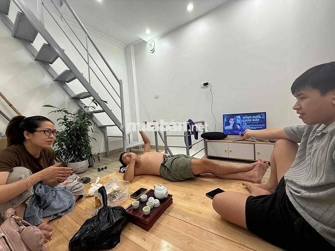 Nhà 4 tầng đất thổ cư diện tích 11m đầy đủ giấy tờ