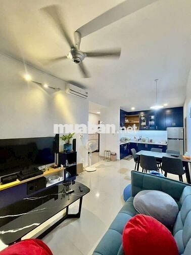 Golden mansion cần bán 2pn 2wc chỉ 5,2 tỷ đồng