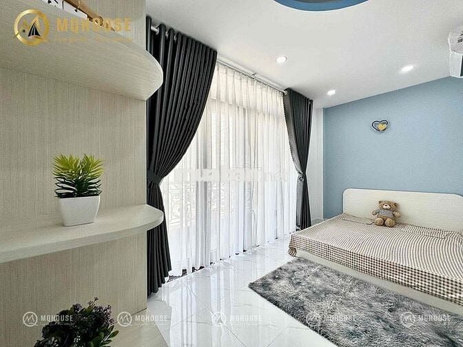 CHDV FULL NỘI THẤT - BANCOL LỚN SIÊU THOÁNG NẰM NGAY TRUNG TÂM