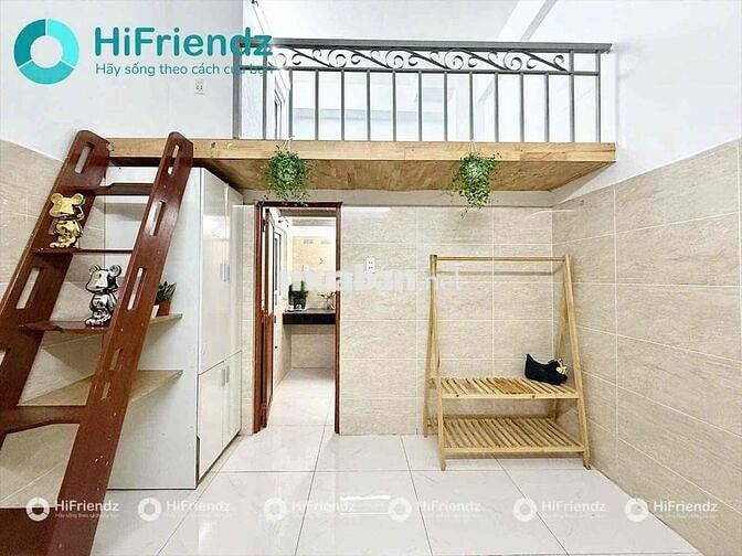 CHO THUÊ PHÒNG GÁC LỮNG THANG MÁY BẢO VỆ NGAY VÒNG XOAY LÊ ĐẠI HÀNH