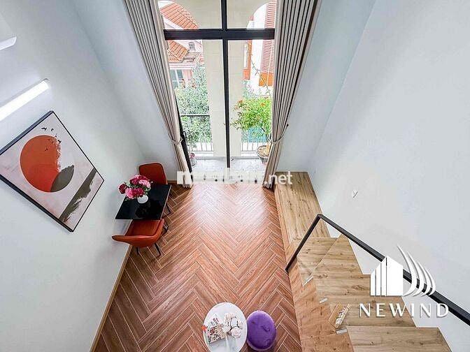 DUPLEX CÓ BAN CÔNG SIÊU CHILL CÁCH QUẬN 1 8P ĐI XE VÀ SANG TRỌNG