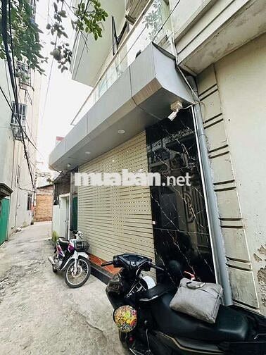 TÂY MỖ - NGÕ THÔNG OTO ĐỖ CỔNG - FULL NỘI THẤT - NHÀ DÂN XÂY CHẮC CHẮN TÂY MỖ - NGÕ THÔNG OTO ĐỖ CỔNG - FULL NỘI THẤT - NHÀ DÂN XÂY CHẮC CHẮN